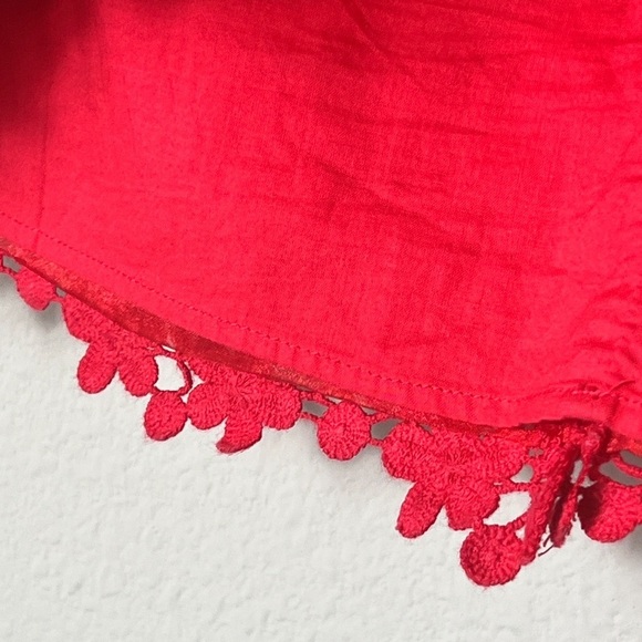 EUC J. Crew Red Daisy Floral Crochet Lace Mini Skirt Size 4 - Picture 10 of 14